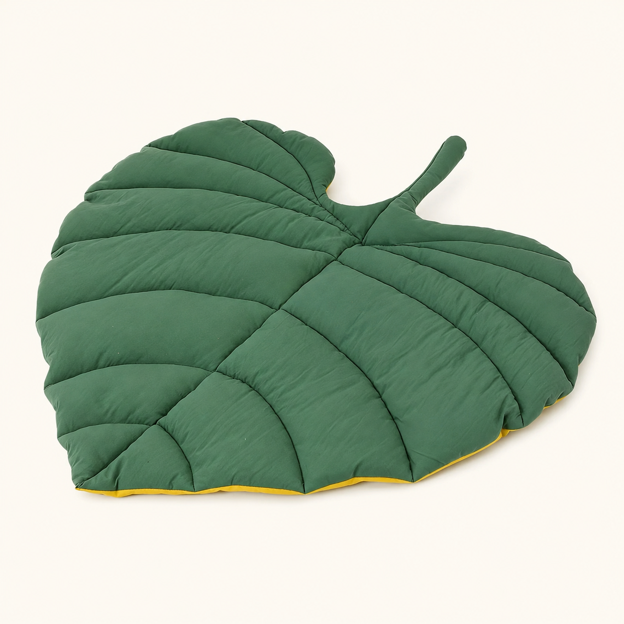 Purrfect Leaf Mat 60 × 60 cm | Soft Washable Leaf-Shaped Cat Mat