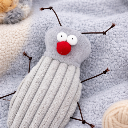 Interactive Plush Cockroach Cat Toy with Catnip – 16 cm Funny Bite & Kick Kitty Toy