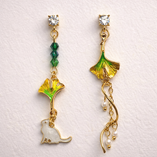 Asymmetric Cat & Pearl Drop Earrings – Cute Kitten Gold Dangle Earrings for Women | Elegant Cat Lover Jewelry Gift