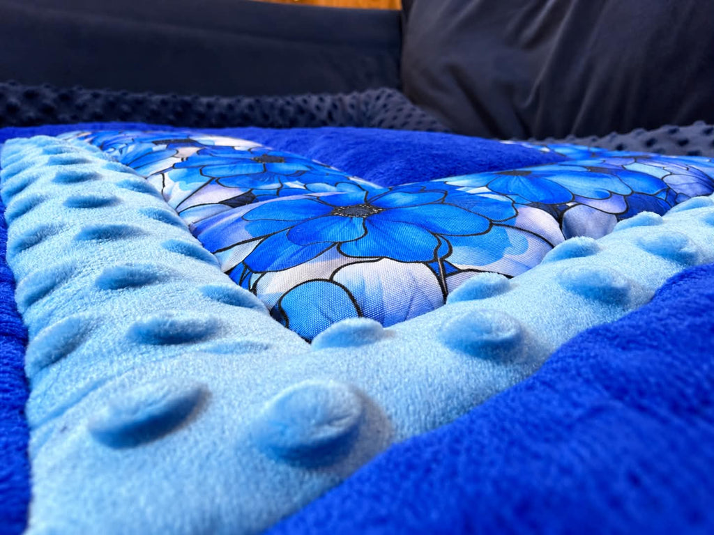 Snuggle & Snooze Pet Blanket, Handmade – Soft Plush Cat & Dog Blanket 50 × 70 cm