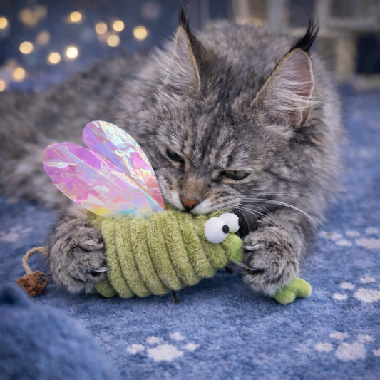 Interactive Catnip Mosquito Plush Toy with Matatabi Fruit – Bite Resistant Kitten & Cat Toy